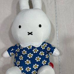 Miffy EXCLUSIVE Plush (2ft)
