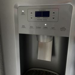 GE Fridge 