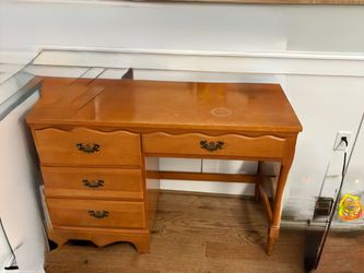 Kids desk