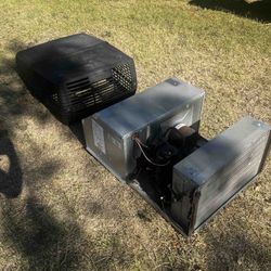  Coleman-MACH 3+ EZ RV A/C BLK, BROKEN /FOR PARTS 
ONLY. Item #48253C969
