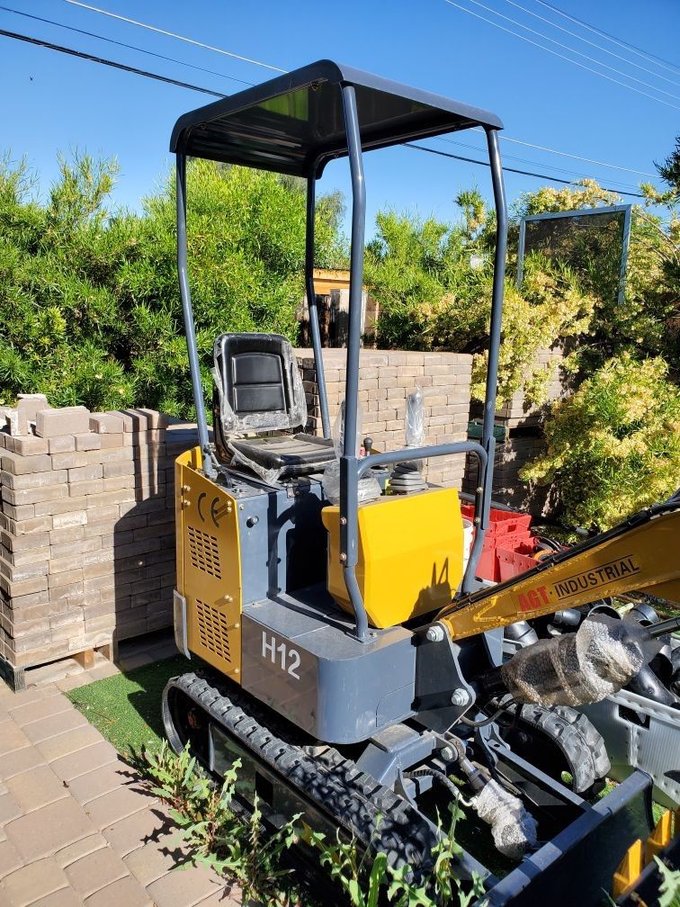 New Mini Excavator 