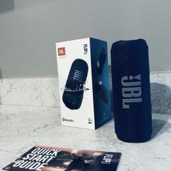 Blue JBL Flip 6