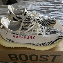Yeezy Boost 350 V2 Zebra