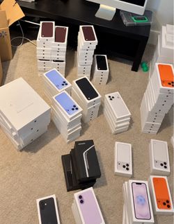 Iphone 18 pro max burgundy 256. (Read describtion)