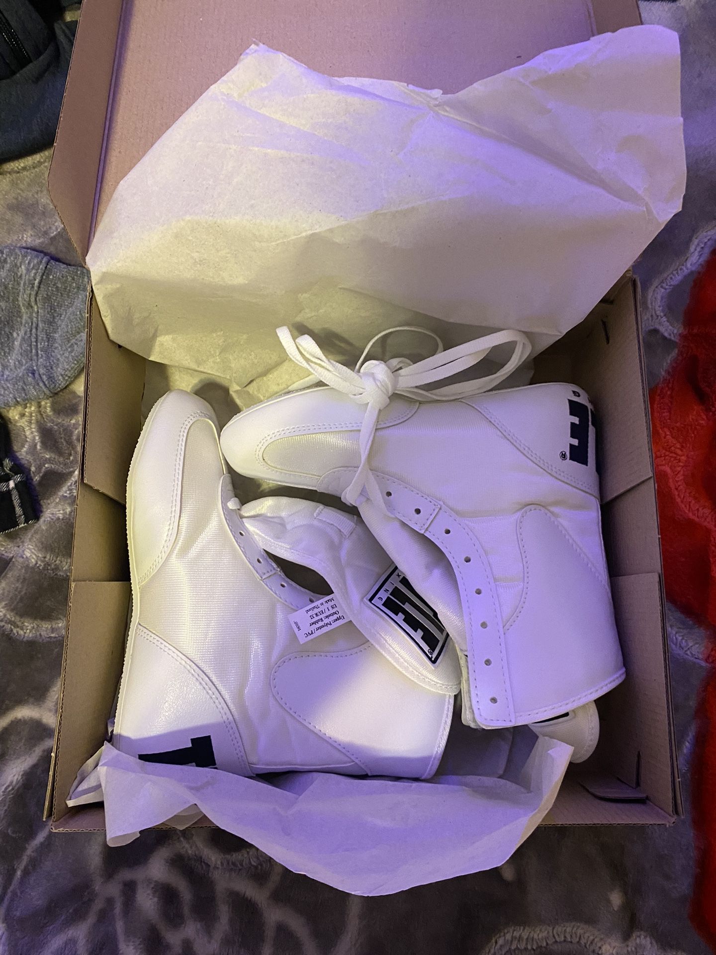Title Classic Boxing Shoes