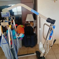 Invacare Reliant 450 Patient Lift w Invacare Reliant Scale