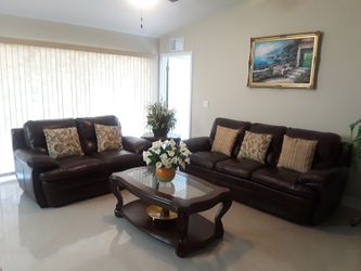Living room set/ kanes Furniture
