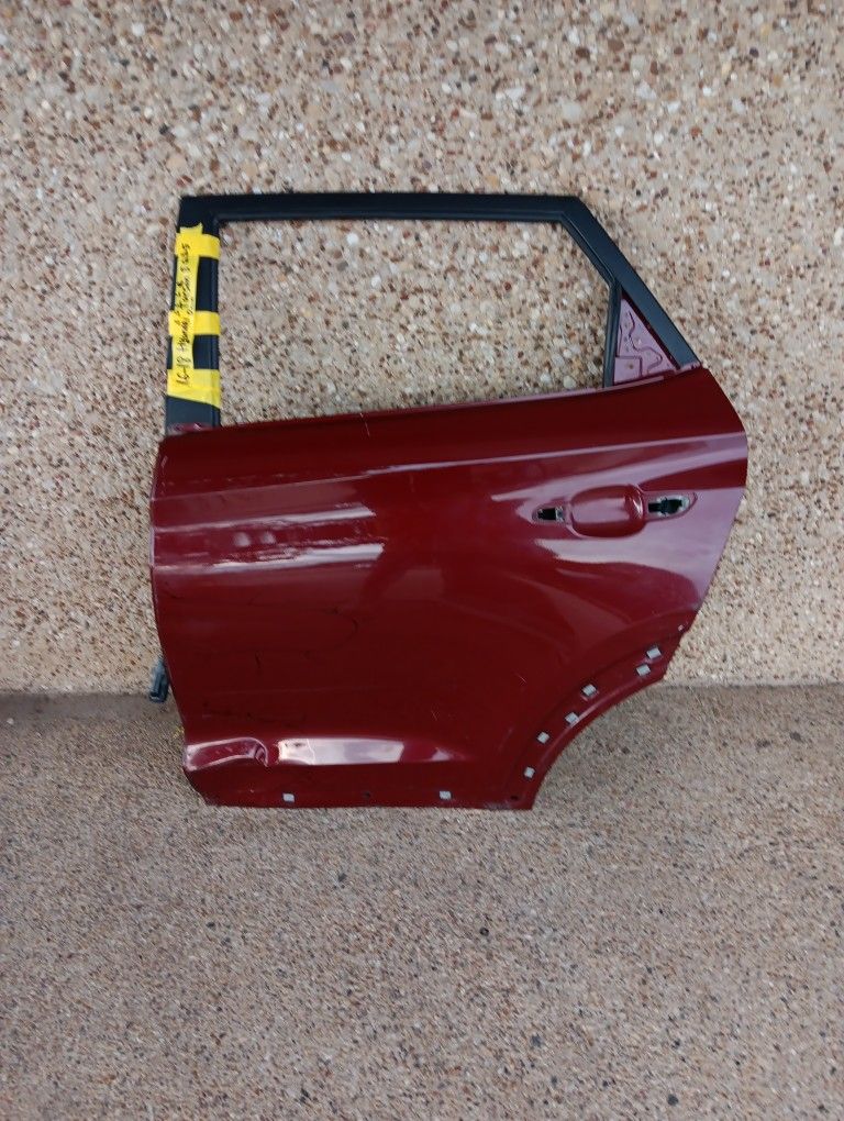 2016-18 Hyundai Tucson Left Back Door 