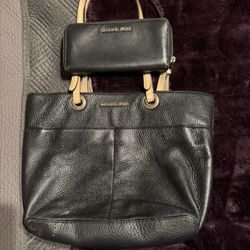 Black Michael Kors Purse And Wallet