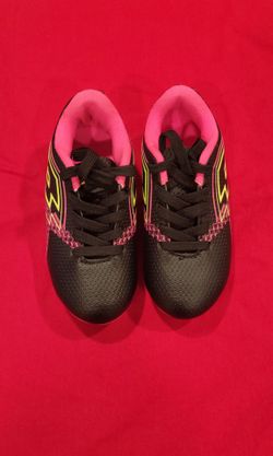 Toddler's soccer cleats size 9- brand new