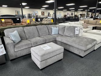 Altari Sectional. 🚚WE DELIVER🚚