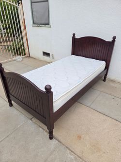 Pottery Barn Twin Bed