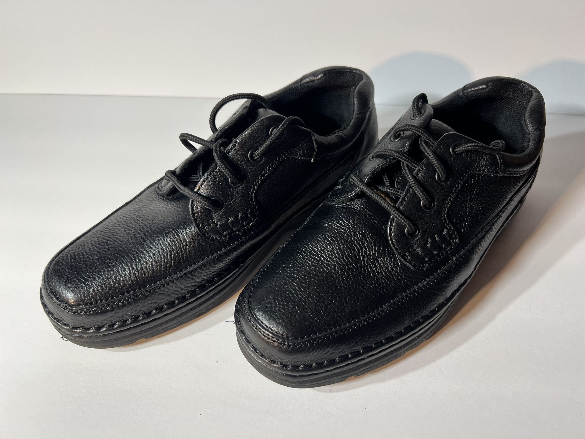 Nunn Bush Cameron Black Tumbled Leather Shoes