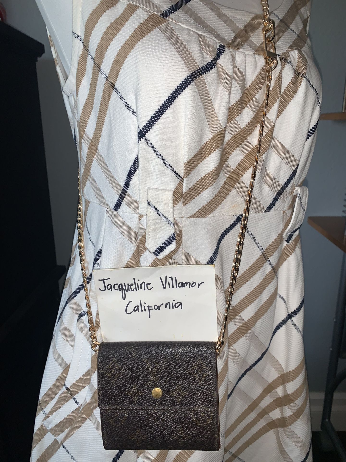 Authentic Louis Vuitton Wallet Small ($145)