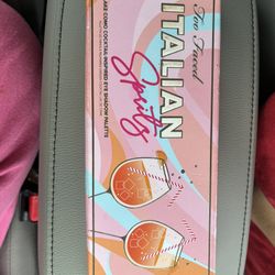 Limited Edition Eyeshadow Palettes 