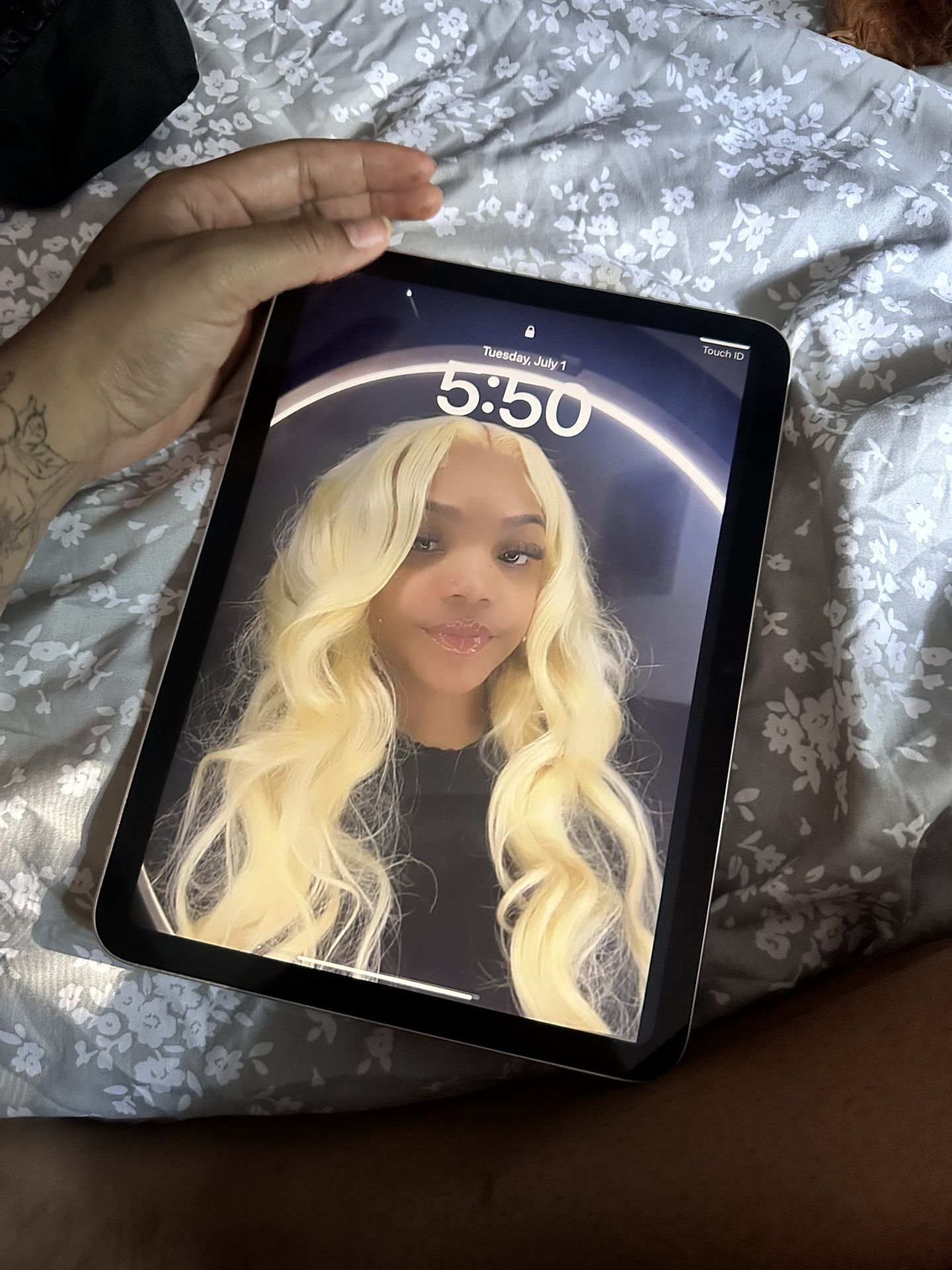 silver ipad 10th gen