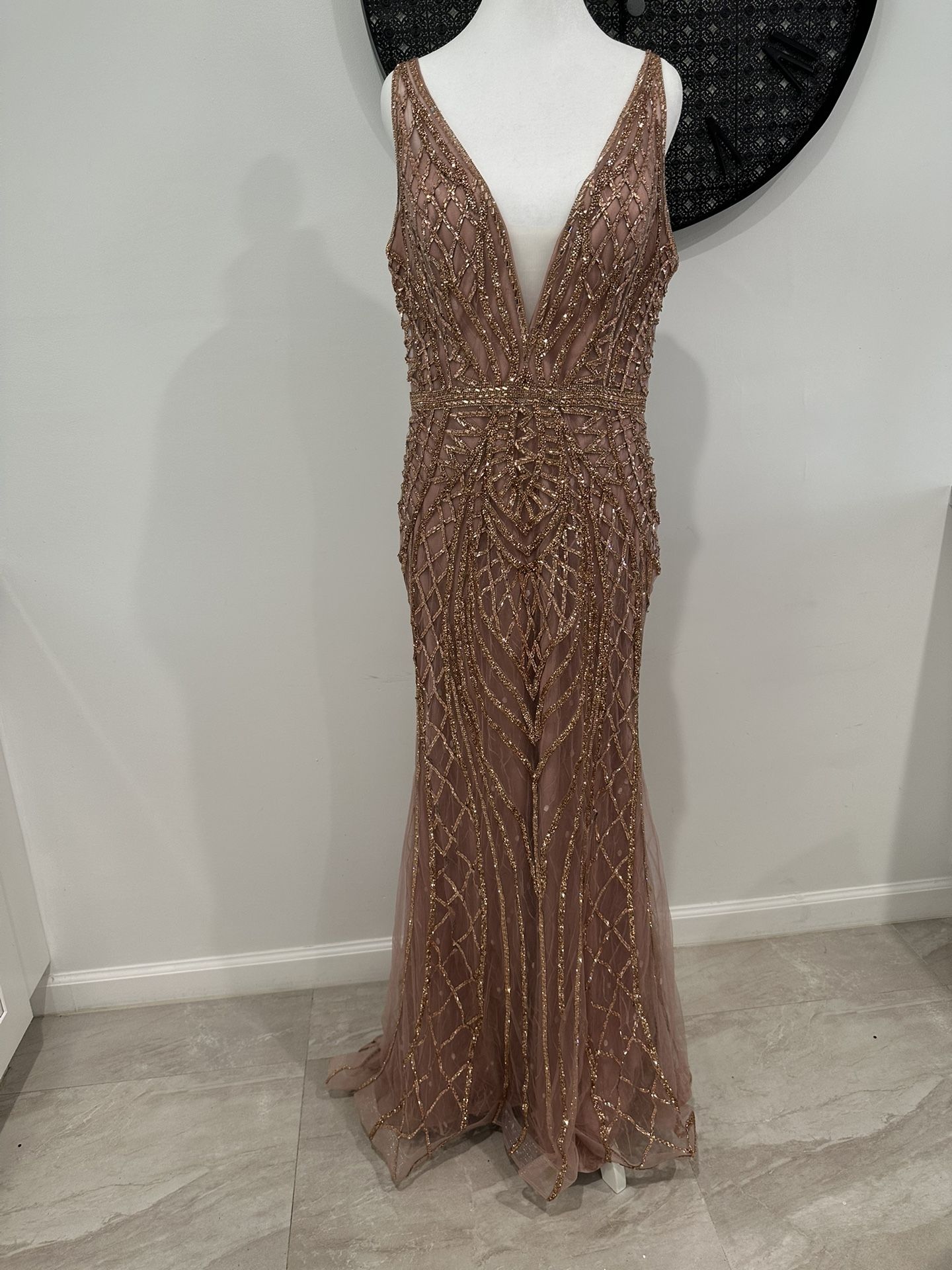 Elegant Evening Dress / Formal Gown Special Event