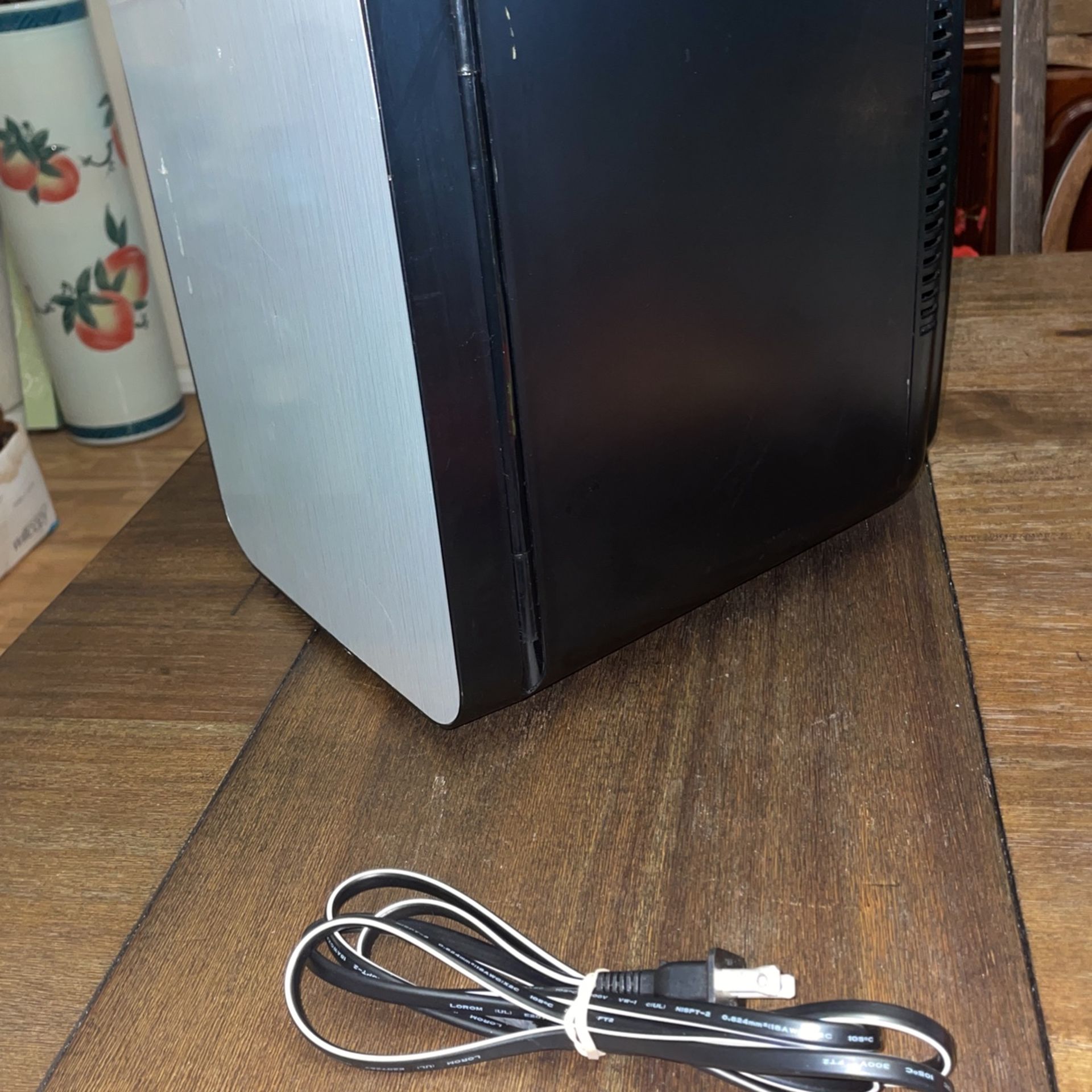 Frigidaire Retro 10L 15Can Mini Fridge Model EFMIS183SS for Sale in