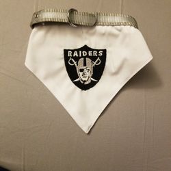 Medium NFL Raiders Dog Bandana Collar
