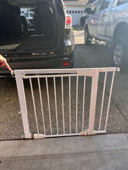 Baby gate