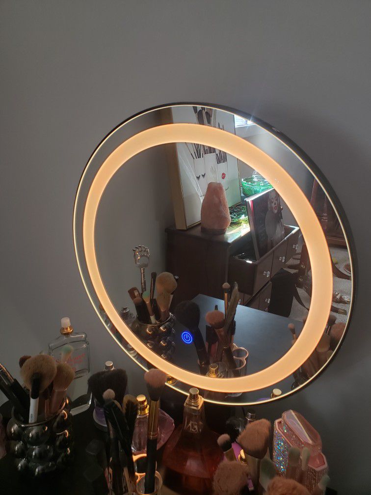 Vanity With Lighted Mirror And Stool
