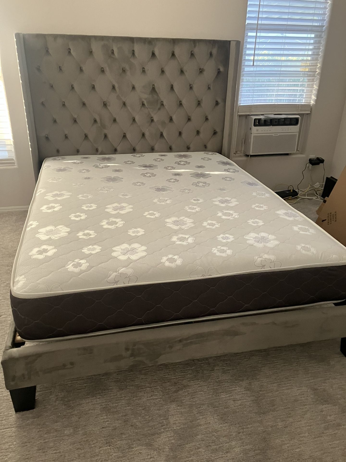 Queen Size Bed Frame With Mattress