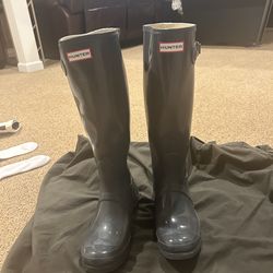 Hunter boots size 8