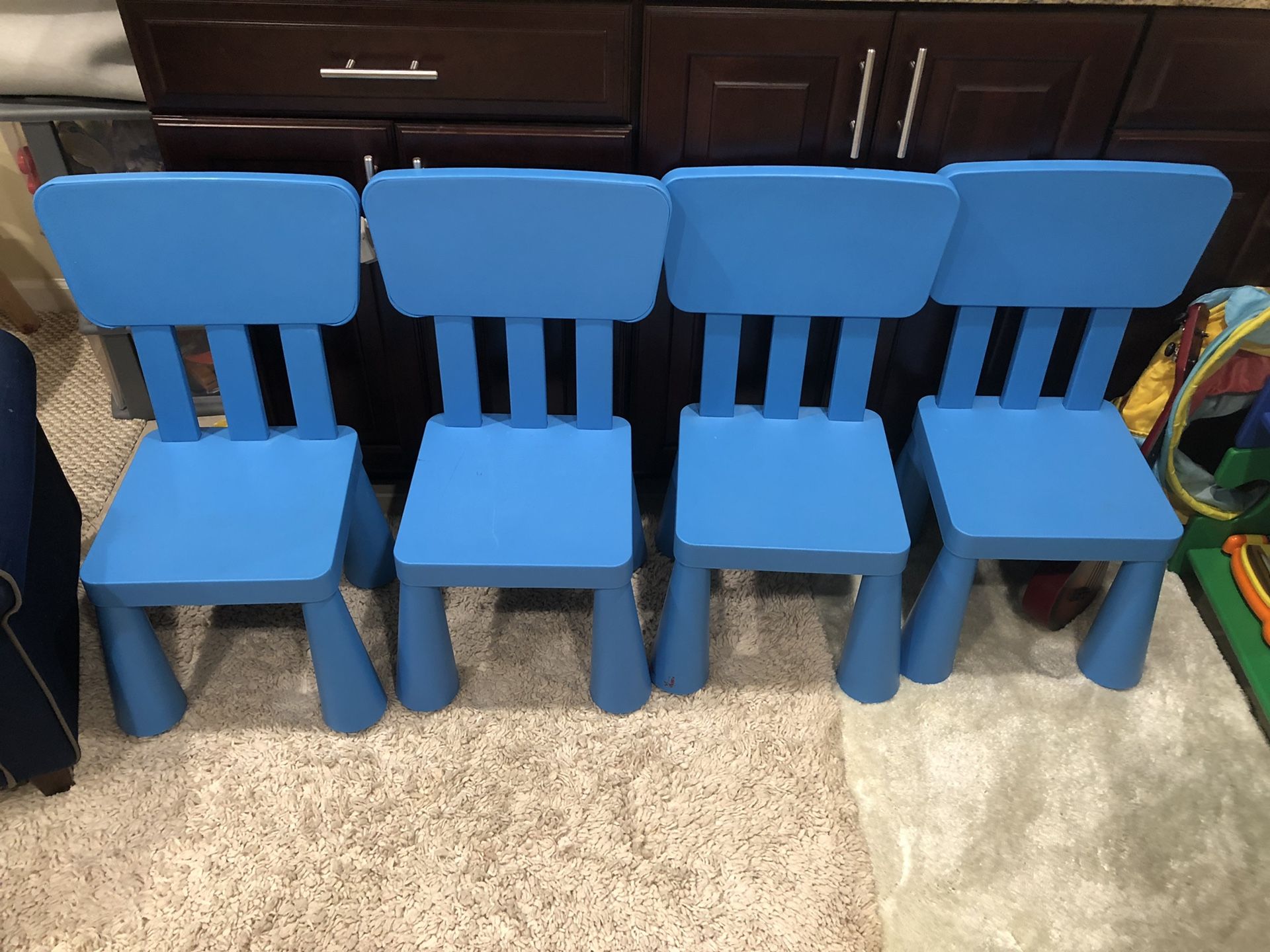 kids chairs