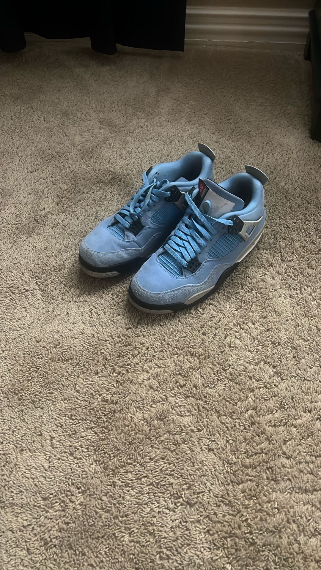 Size 10 Brand New UNC Blue Jordan’s NO SHIPPING ONLY ACCEPT CASH APP AND APPLE PAY