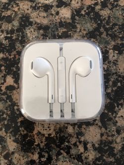 Brand new iPhone Ear Phones 