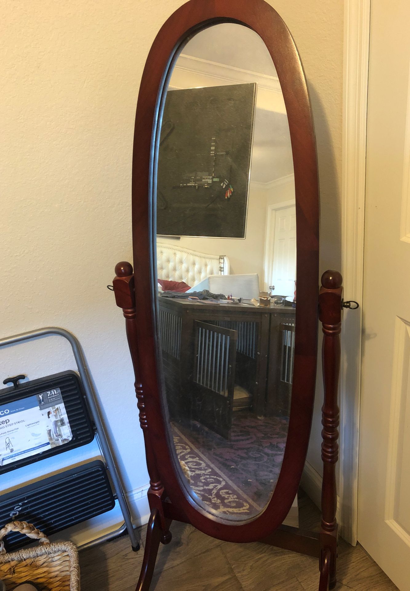 Full length adjustable mirror