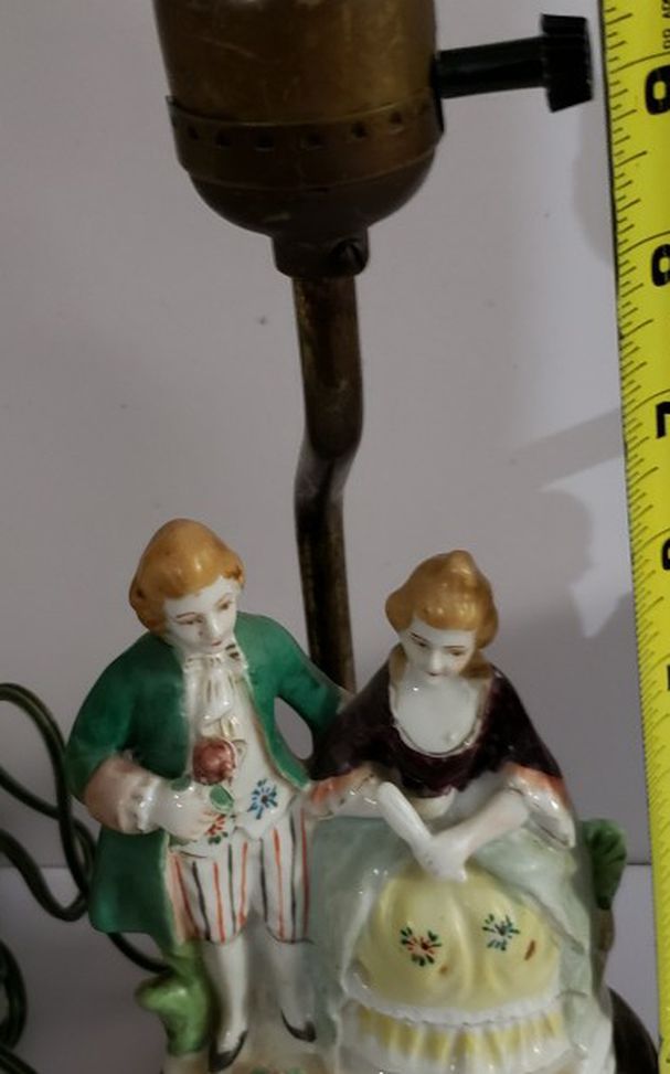 Colonial Pair Ceramic VINTAGE lamp Working Condition