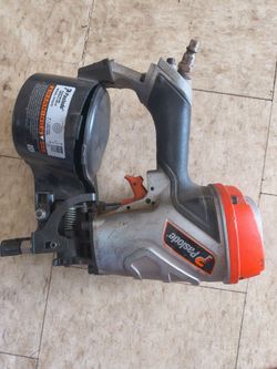 Carpentry nail gun in good condition; threaded flooring nails.