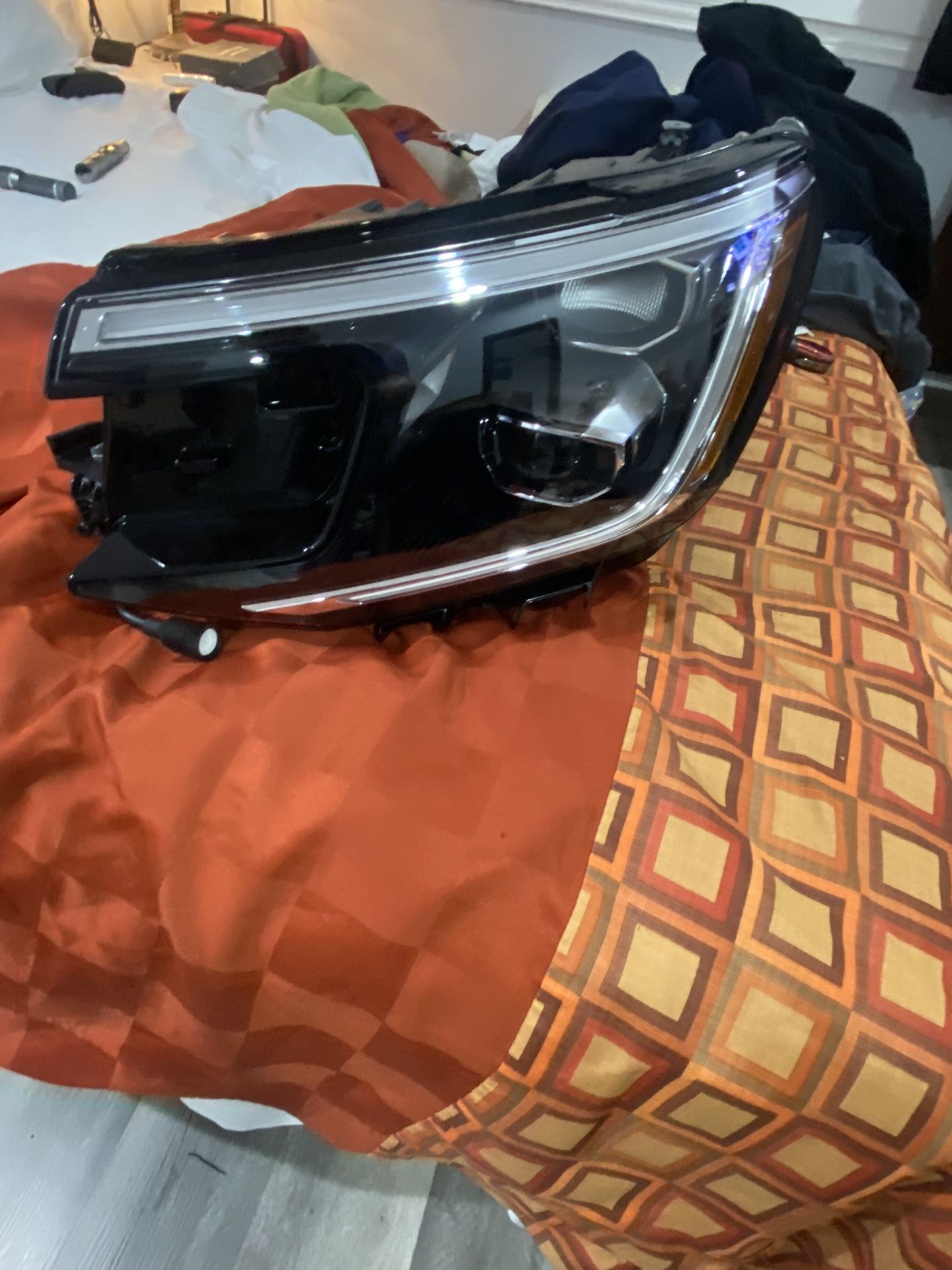 2024 VOLKSWAGEN ATLAS LEFT HEADLIGHT