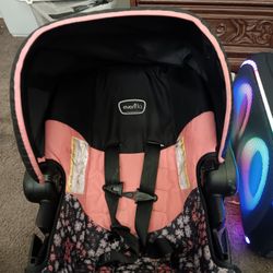 EvenFlo Carseat