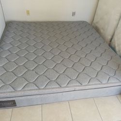 King Pillowtop Mattress And Box Spring 