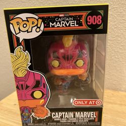 Captain Marvel Funko Pop 908 Glow