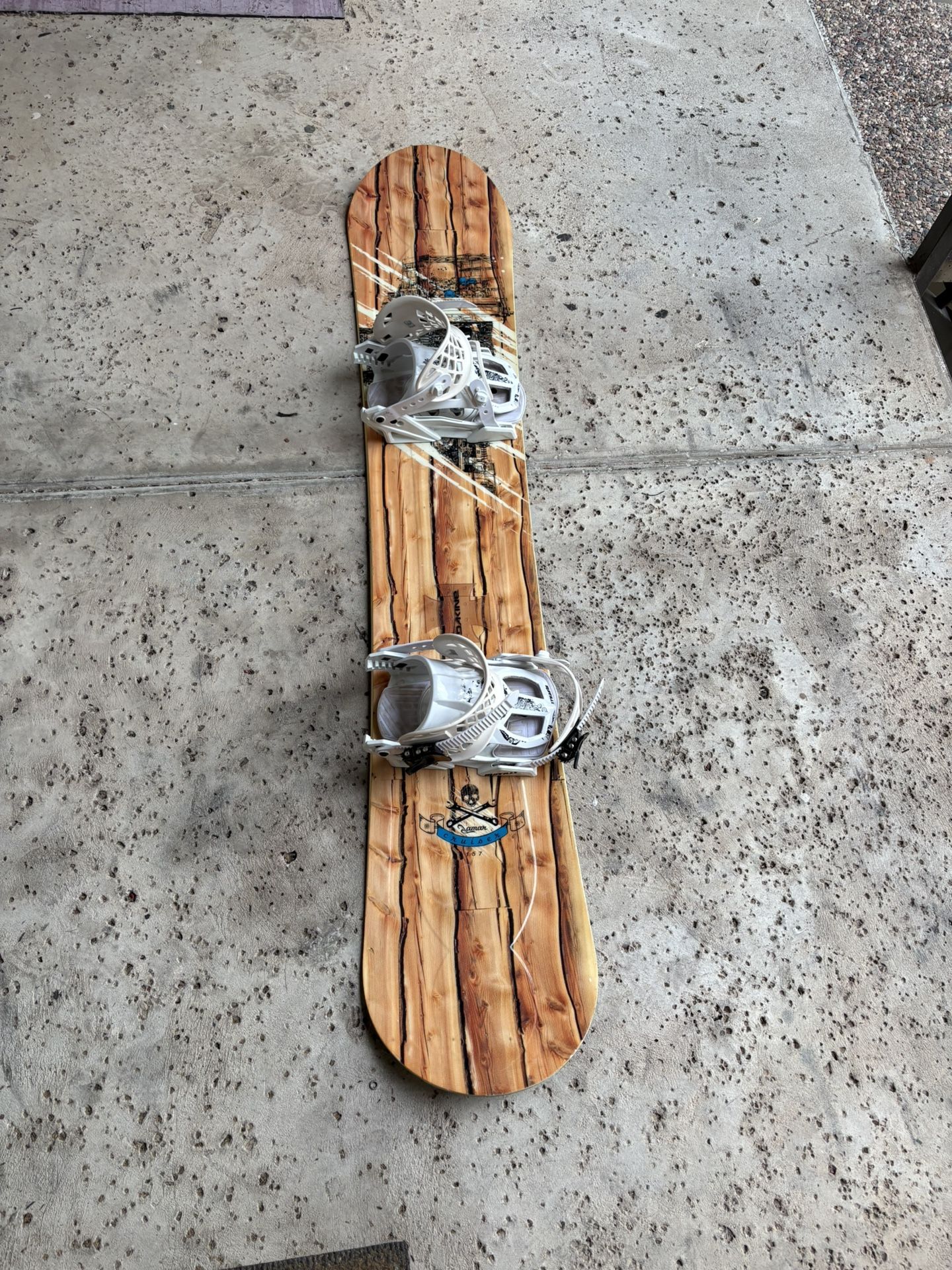 Lamar 157CM Men’s Snowboard with Bindings