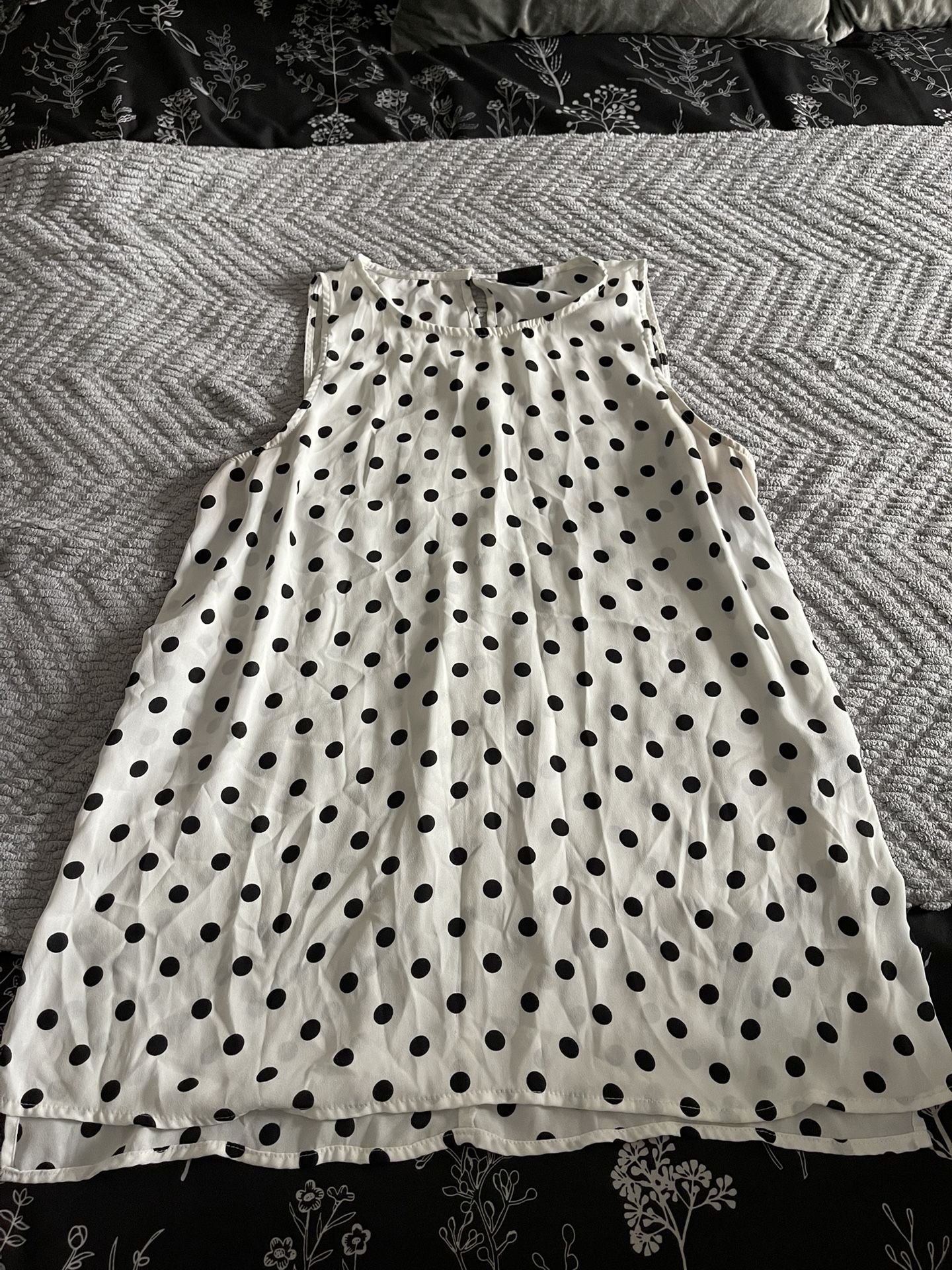 Woman’s Blouse Size L