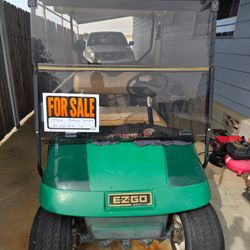 EZ GO TEXTRON GOLF CART