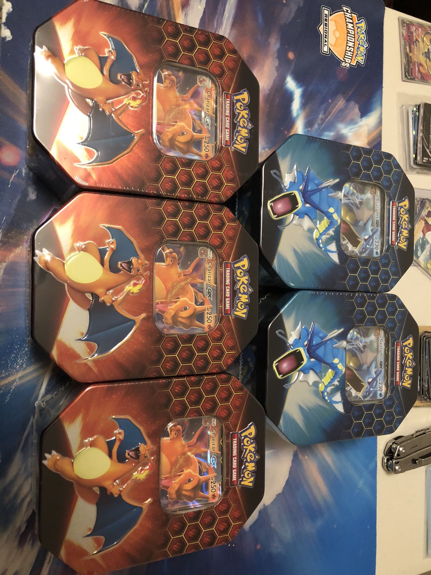 5 Pokémon Hidden Fates Tins 3 Charizard And 2 Gyarados