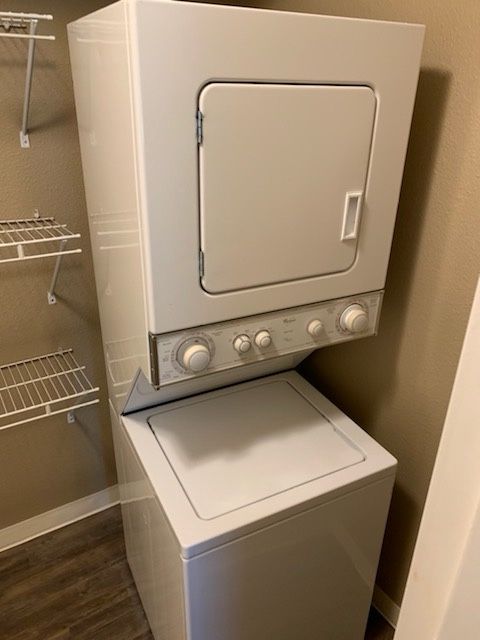 Stackable washer and dryer Whirlpool heavy duty thin twin