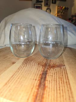 Set of 4 Stemless Silver Strike Winery Glasses