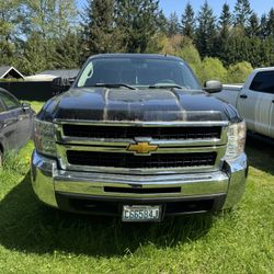 Chevy Silverado 3(contact info removed) extended cab (gas)