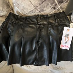 Brand New Celebrity Pink Mini Skirt - Size M - PICKUP IN AIEA - I DON’T DELIVER 