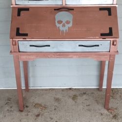 Secretary Desk/Refurbished/Art