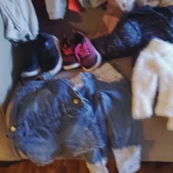 Packa Ropa/ Load Clothes , Shoes 
