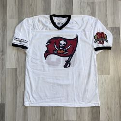 VTG 2005 Tampa Bay Buccaneers 30th Anniversary Jersey Mens XL. Great Condition, See Pics