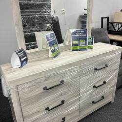 Dresser & Mirror