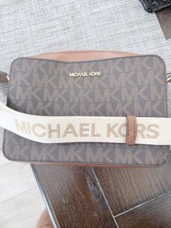 Michael Kors Purse Like New Condition.